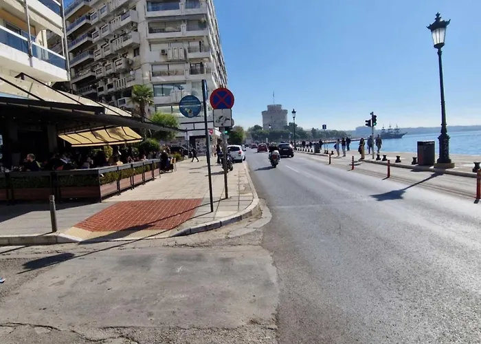 Master1 Seaside Lux Apartment Thessaloniki