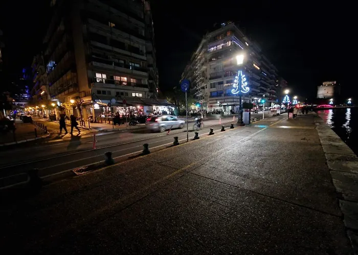 Master1 Seaside Lux Apartment Thessaloniki